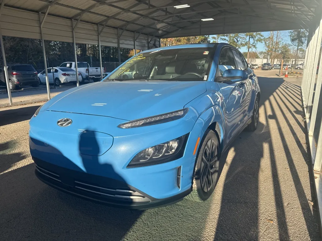 2022 Hyundai Kona EV Limited's photo