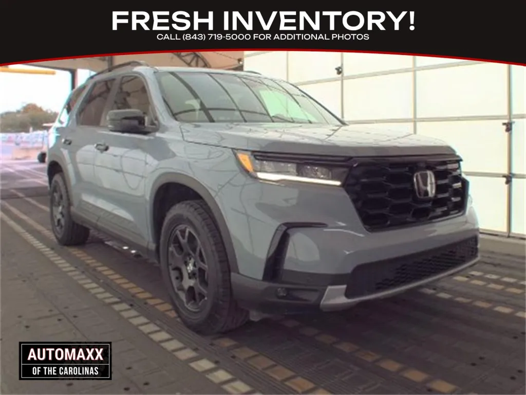 2025 Honda Pilot TrailSport's photo