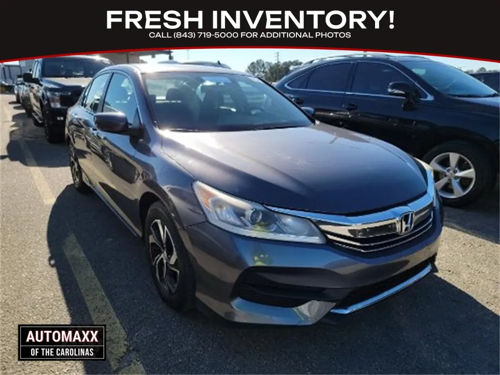 2017 Honda Accord LX's photo