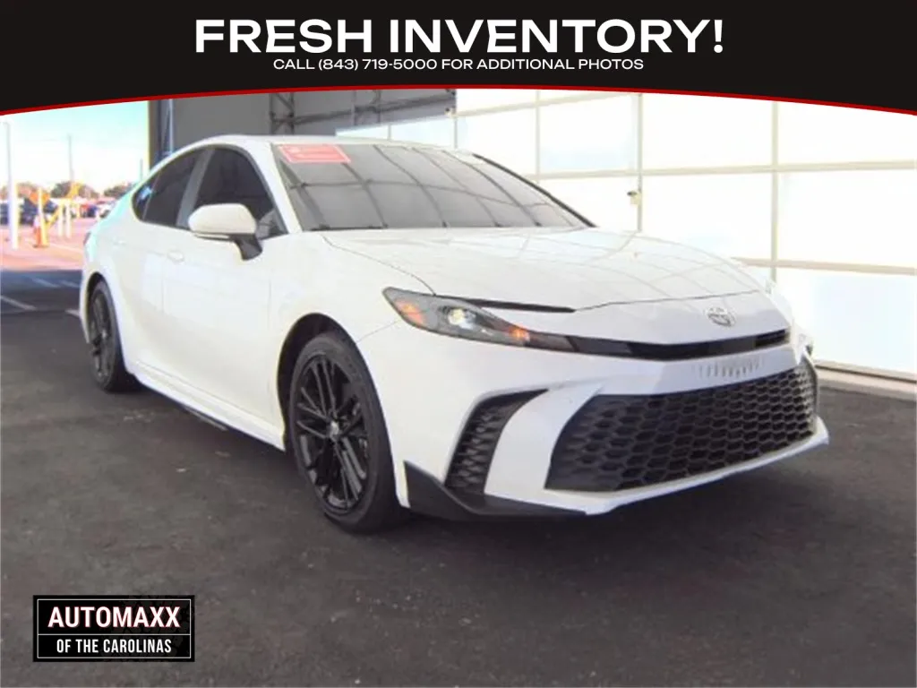 White 2025 Toyota Camry SE for sale in Summerville, SC