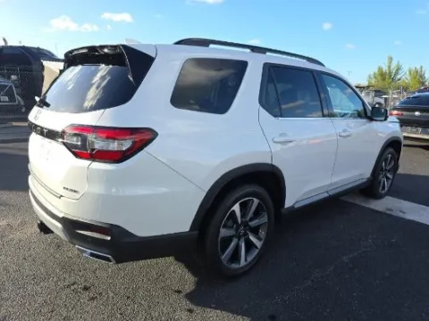 Another view of 2024 Honda Pilot Elite for sale in Summerville, SC at Automaxx of the Carolinas