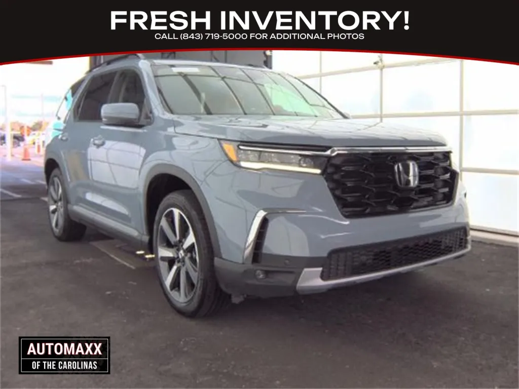 2025 Honda Pilot Touring's photo