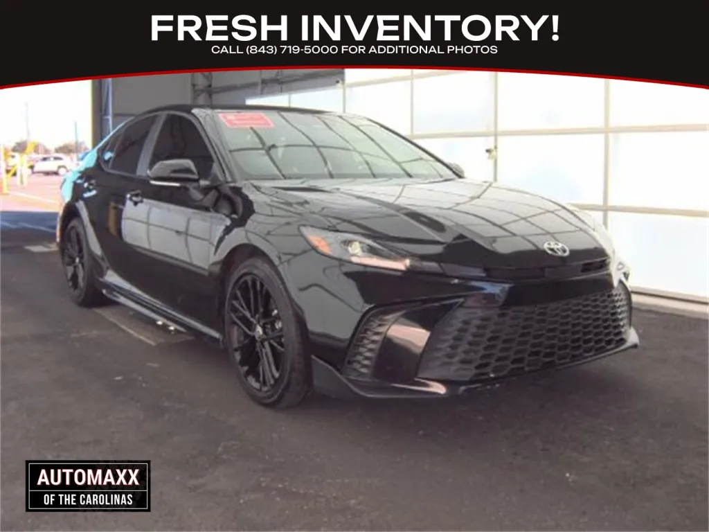 Black 2025 Toyota Camry SE for sale in Summerville, SC