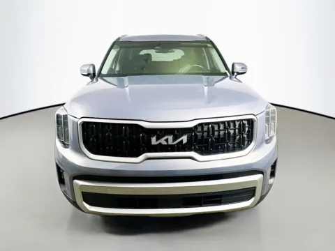 Photos of 2023 Kia Telluride EX for sale in Summerville, SC at Automaxx of the Carolinas