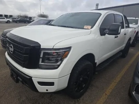 Photos of 2023 Nissan Titan SV for sale in Summerville, SC at Automaxx of the Carolinas