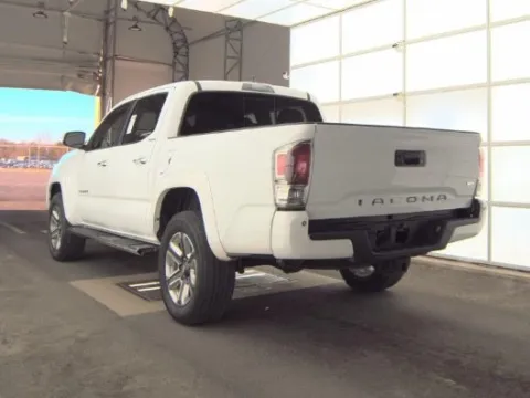More photos of 2018 Toyota Tacoma Limited at Automaxx of the Carolinas, SC