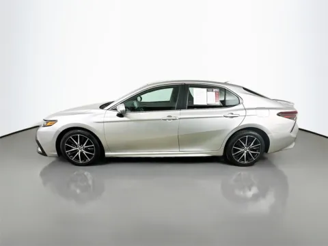 More photos of 2022 Toyota Camry SE at Automaxx of the Carolinas, SC