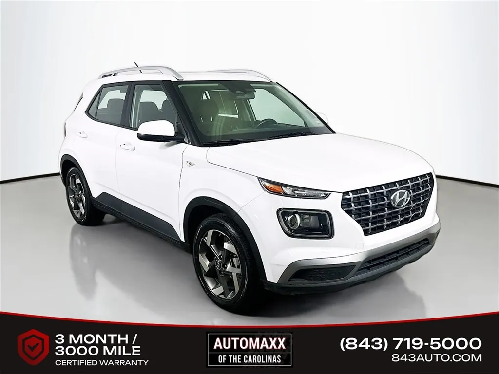 White 2024 Hyundai Venue SEL for sale in Summerville, SC