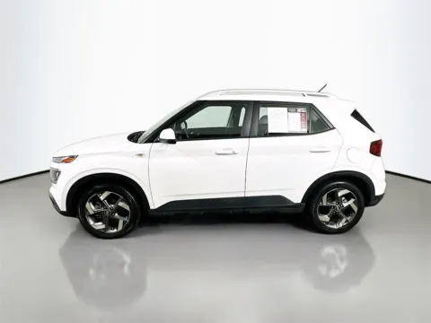 More photos of 2024 Hyundai Venue SEL at Automaxx of the Carolinas, SC