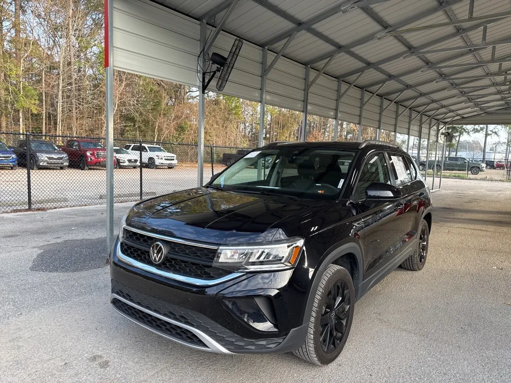 Black 2024 Volkswagen Taos 1.5T SE for sale in Summerville, SC