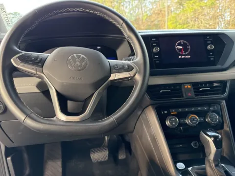 More photos of 2024 Volkswagen Taos 1.5T SE at Automaxx of the Carolinas, SC