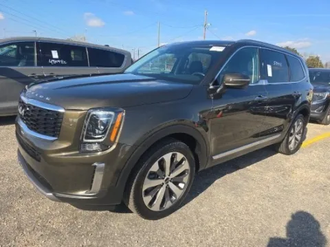 Photos of 2022 Kia Telluride S for sale in Summerville, SC at Automaxx of the Carolinas
