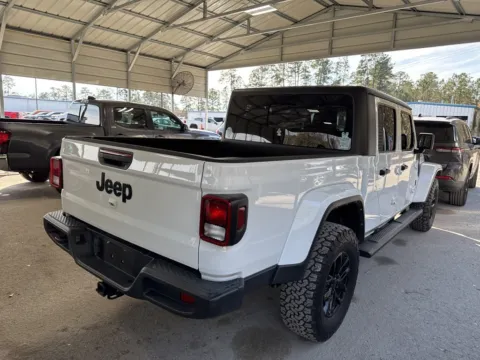 Another view of 2022 Jeep Gladiator Altitude for sale in Summerville, SC at Automaxx of the Carolinas