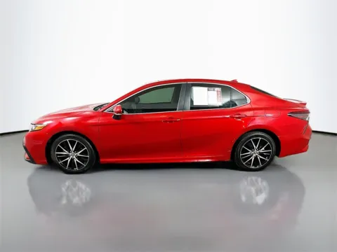 More photos of 2022 Toyota Camry SE at Automaxx of the Carolinas, SC