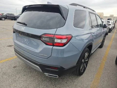 Another view of 2025 Honda Pilot Touring for sale in Summerville, SC at Automaxx of the Carolinas