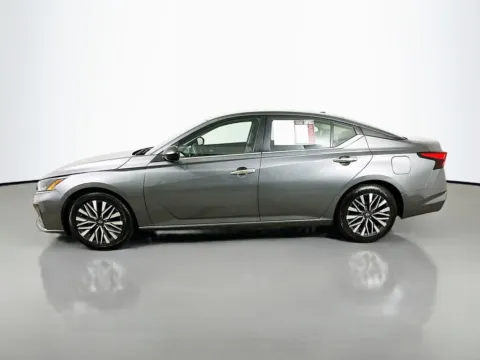 More photos of 2024 Nissan Altima 2.5 SV at Automaxx of the Carolinas, SC