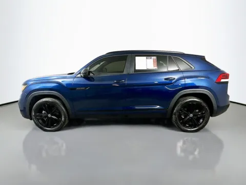 More photos of 2022 Volkswagen Atlas Cross Sport 2.0T SEL R-Line at Automaxx of the Carolinas, SC