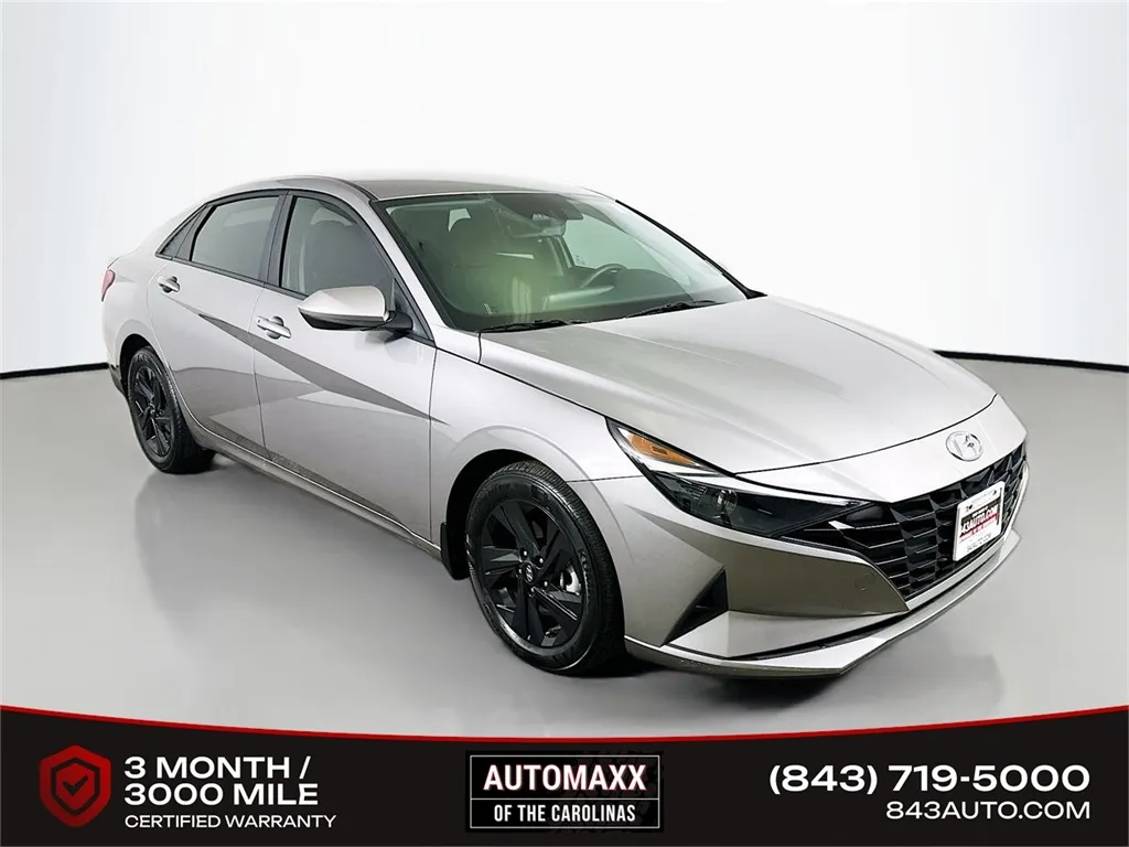 Silver 2023 Hyundai Elantra SEL for sale in Summerville, SC