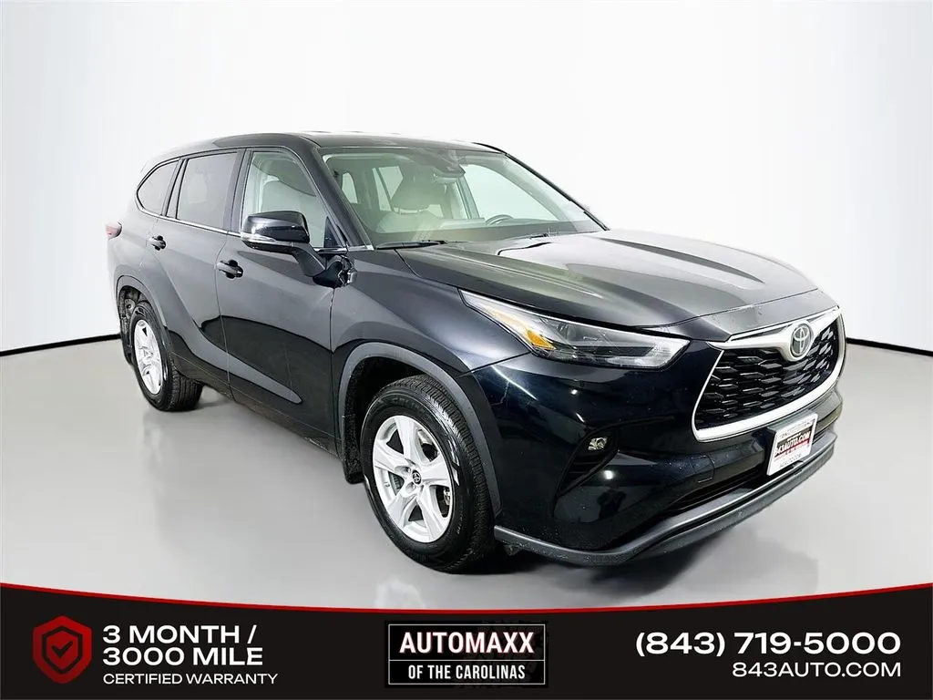 Black 2024 Toyota Highlander LE for sale in Summerville, SC