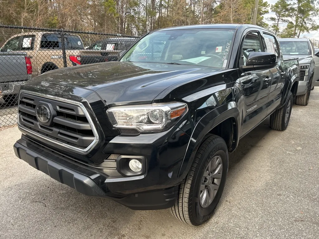 Black 2018 Toyota Tacoma SR5 for sale in Summerville, SC