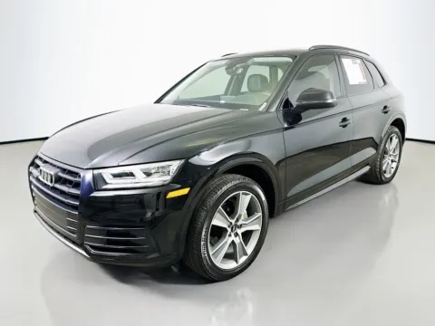 Another view of 2019 Audi Q5 2.0T Premium Plus for sale in Summerville, SC at Automaxx of the Carolinas