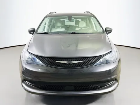 Photos of 2021 Chrysler Voyager LXI for sale in Summerville, SC at Automaxx of the Carolinas