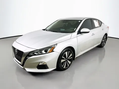 Another view of 2022 Nissan Altima 2.5 SV for sale in Summerville, SC at Automaxx of the Carolinas