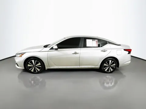 More photos of 2022 Nissan Altima 2.5 SV at Automaxx of the Carolinas, SC