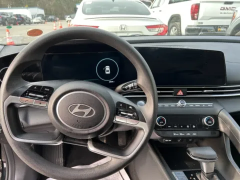 More photos of 2024 Hyundai Elantra SEL at Automaxx of the Carolinas, SC