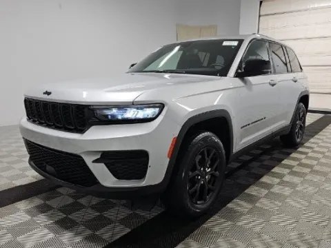 Photos of 2024 Jeep Grand Cherokee Altitude for sale in Summerville, SC at Automaxx of the Carolinas