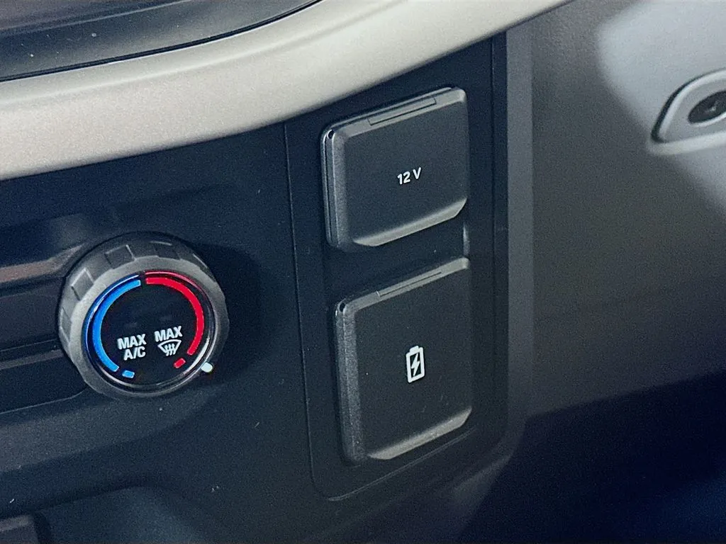 2023 Ford F-150 XLT - Photo 31