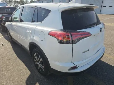 More photos of 2018 Toyota RAV4 LE at Automaxx of the Carolinas, SC