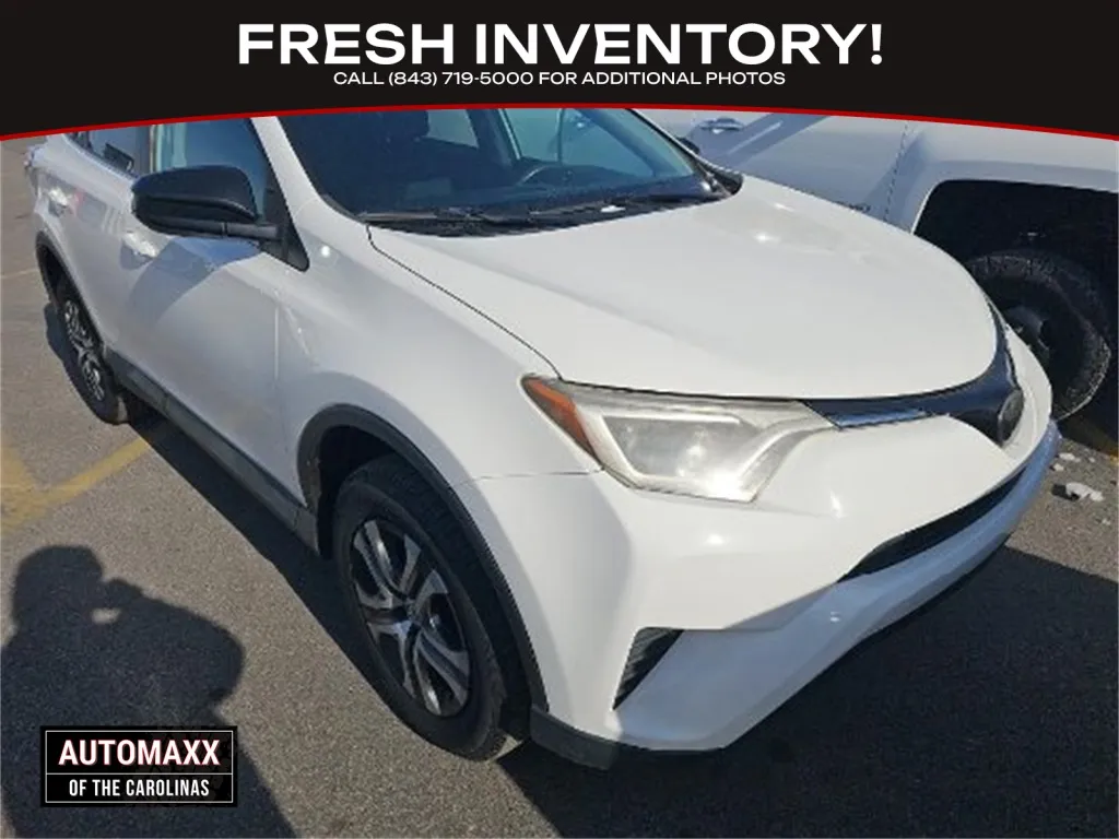 White 2018 Toyota RAV4 LE for sale in Summerville, SC