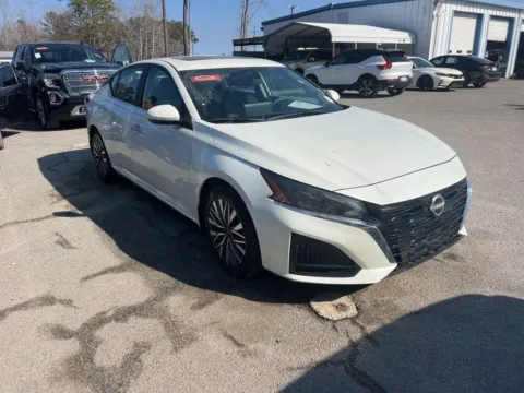 Photos of 2024 Nissan Altima 2.5 SV for sale in Summerville, SC at Automaxx of the Carolinas
