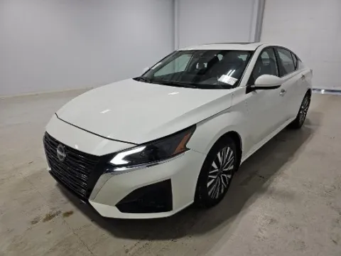 Photos of 2024 Nissan Altima 2.5 SV for sale in Summerville, SC at Automaxx of the Carolinas