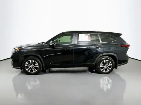 More photos of 2024 Toyota Highlander XLE at Automaxx of the Carolinas, SC