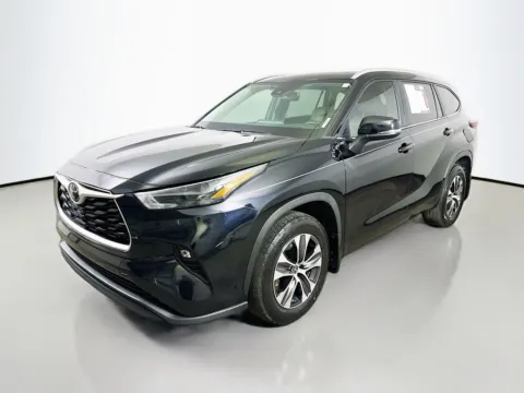 Another view of 2024 Toyota Highlander XLE for sale in Summerville, SC at Automaxx of the Carolinas