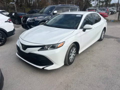 White 2020 Toyota Camry L for sale in Summerville, SC