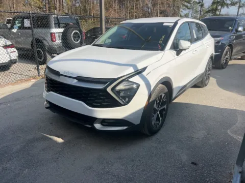 White 2023 Kia Sportage EX for sale in Summerville, SC
