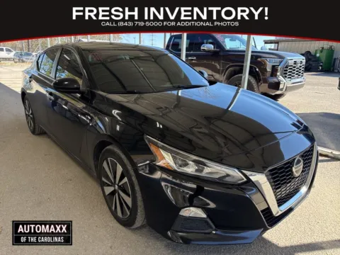 Black 2022 Nissan Altima 2.5 SV for sale in Summerville, SC