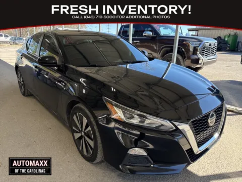 Black 2022 Nissan Altima 2.5 SV for sale in Summerville, SC
