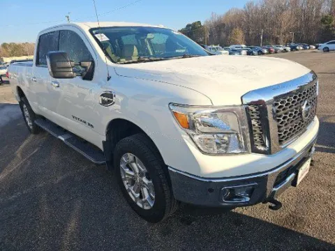 White 2017 Nissan Titan XD SV for sale in Summerville, SC
