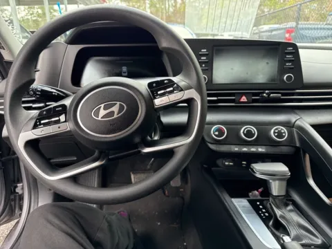 More photos of 2024 Hyundai Elantra SE at Automaxx of the Carolinas, SC