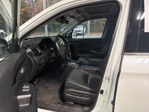 More photos of 2020 Honda Pilot Elite at Automaxx of the Carolinas, SC