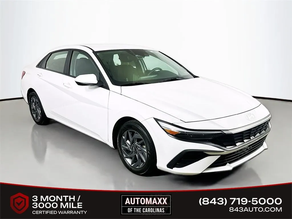 White 2024 Hyundai Elantra SEL for sale in Summerville, SC