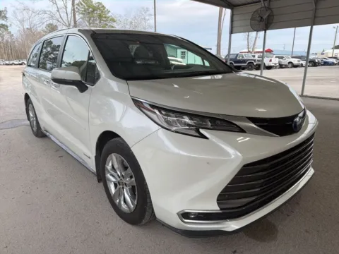 Photos of 2021 Toyota Sienna Limited for sale in Summerville, SC at Automaxx of the Carolinas