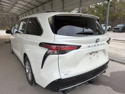 More photos of 2021 Toyota Sienna Limited at Automaxx of the Carolinas, SC