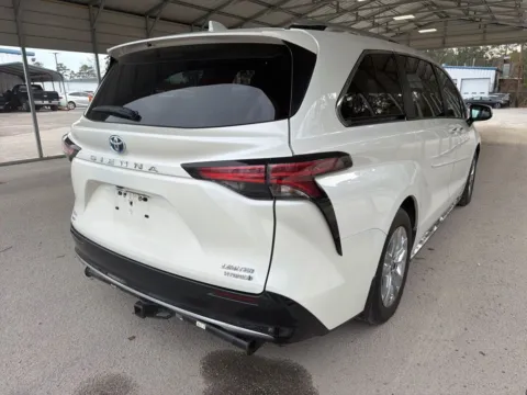 Another view of 2021 Toyota Sienna Limited for sale in Summerville, SC at Automaxx of the Carolinas