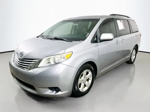 Another view of 2017 Toyota Sienna L for sale in Summerville, SC at Automaxx of the Carolinas