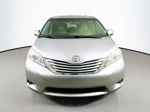 Photos of 2017 Toyota Sienna L for sale in Summerville, SC at Automaxx of the Carolinas